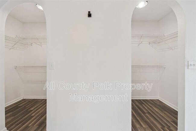 Building Photo - 455 Danube Dr