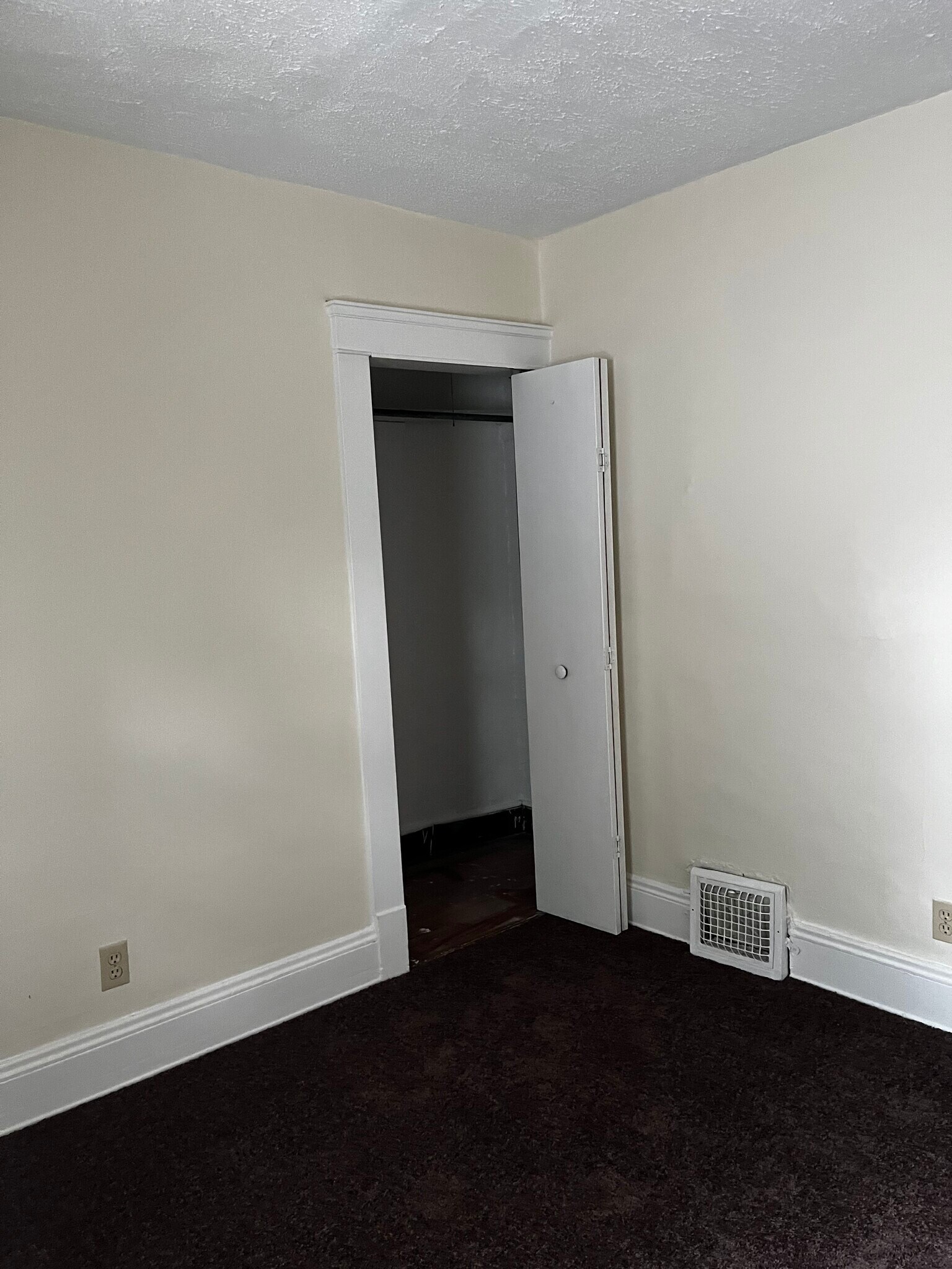 Building Photo - 3795 W 140th St