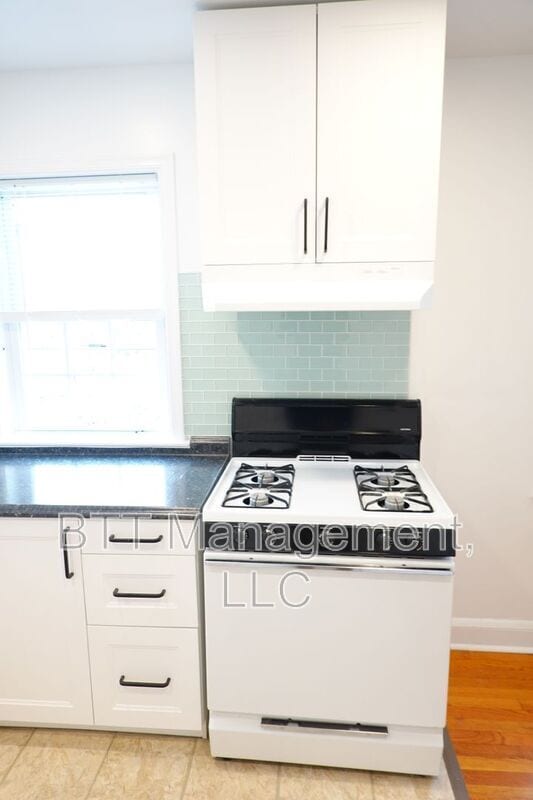 Building Photo - 8207 Garland Ave