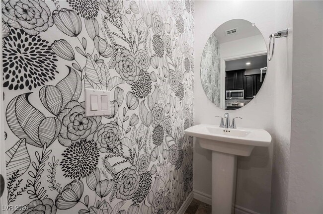 Building Photo - 25 Barbara Ln