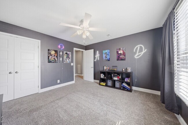 Building Photo - 1135 Charles Thomas Dr