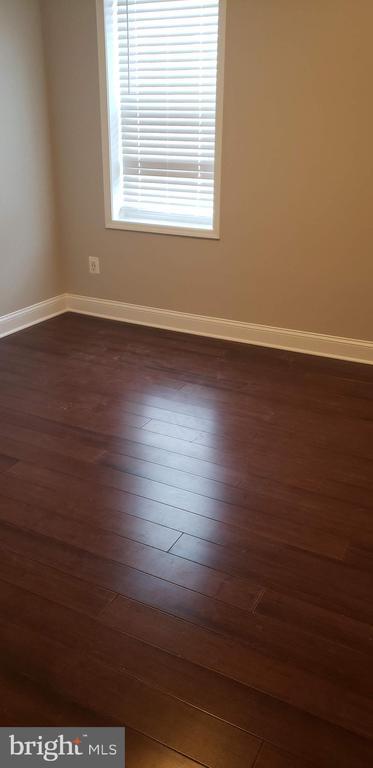 Building Photo - 1103 Morse St NE