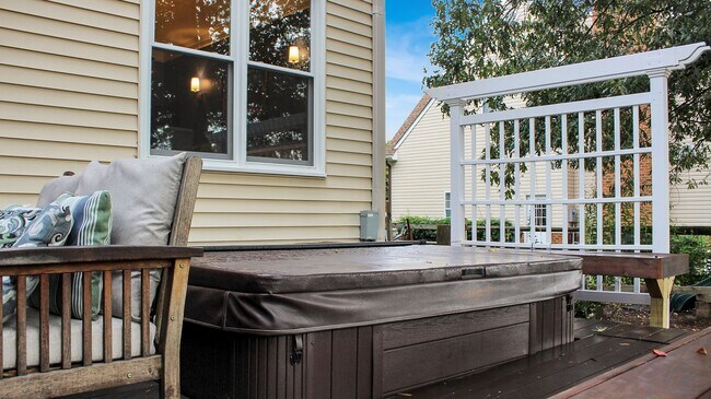 Building Photo - Call Victoria Jenkins at 757-525-7157 for more information