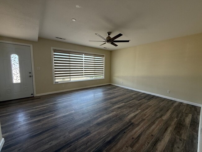 Building Photo - Charming Home In Central Fairfield
