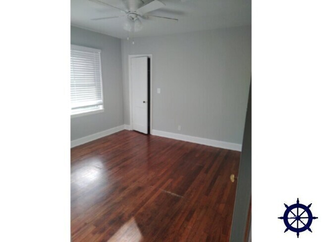 Building Photo - 308 S McArthur