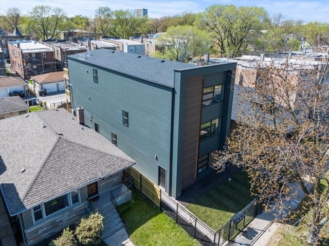 Building Photo - 6538 S Rhodes Ave