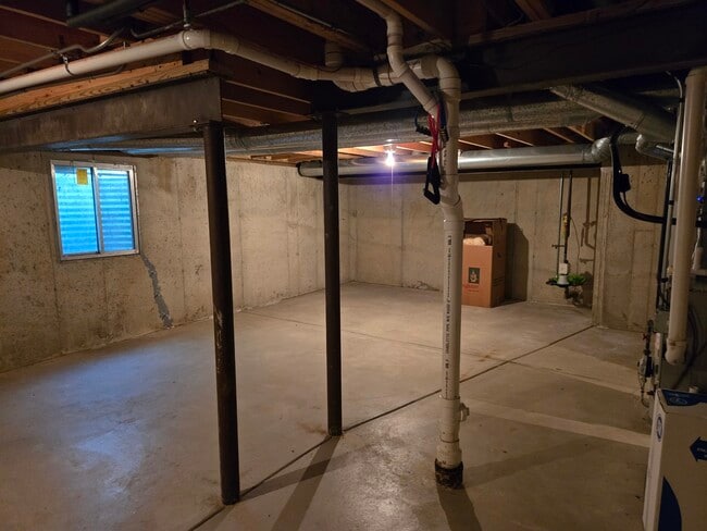 Building Photo - 2286 Brookside Ln
