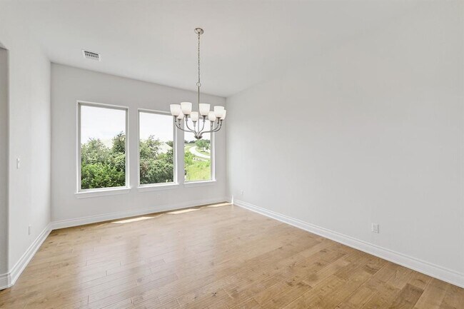 Building Photo - 4809 Serene Hills Dr