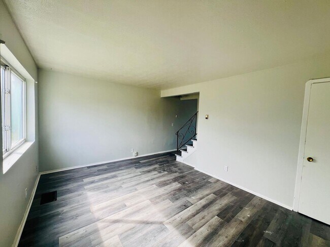 Building Photo - 5970 Glenway Dr