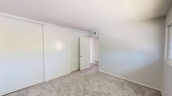 Building Photo - 2 bedroom Home In Irvine