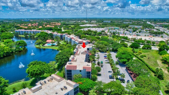 Building Photo - 950 Lavers Cir