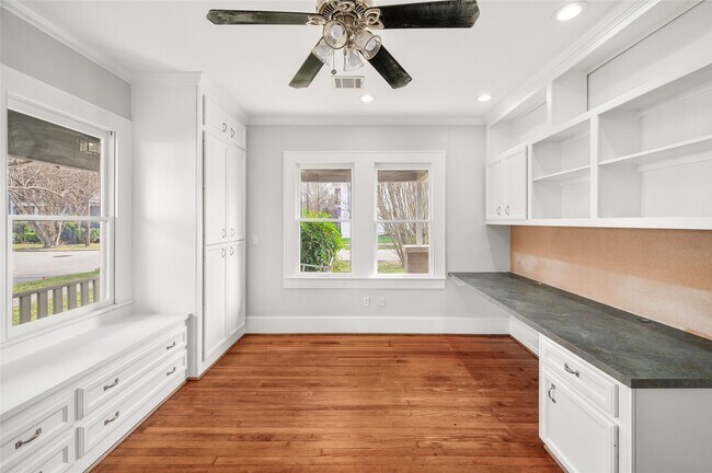 Building Photo - 334 E 24th St