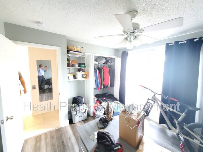 Building Photo - 308 Lookout Dr