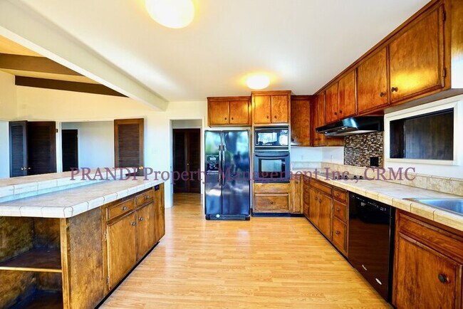 Building Photo - 151 Dominican Dr