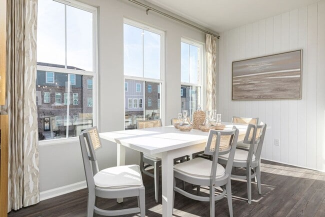 Building Photo - 2861 Beacon Cove