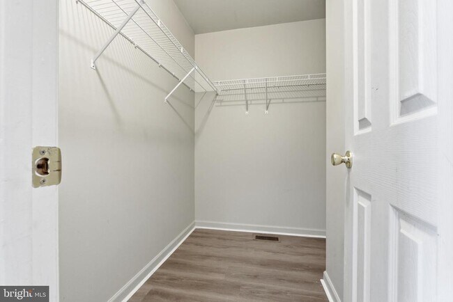 Building Photo - 2109 Bristol Dr