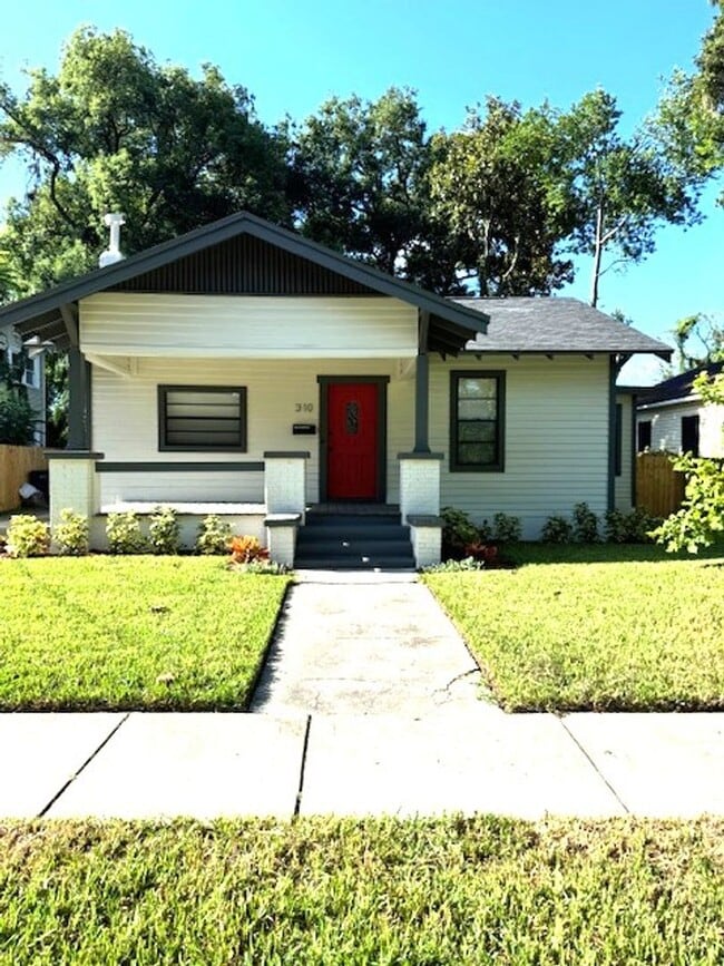 Primary Photo - Beautiful 2/2 Bungalow in River Heights!