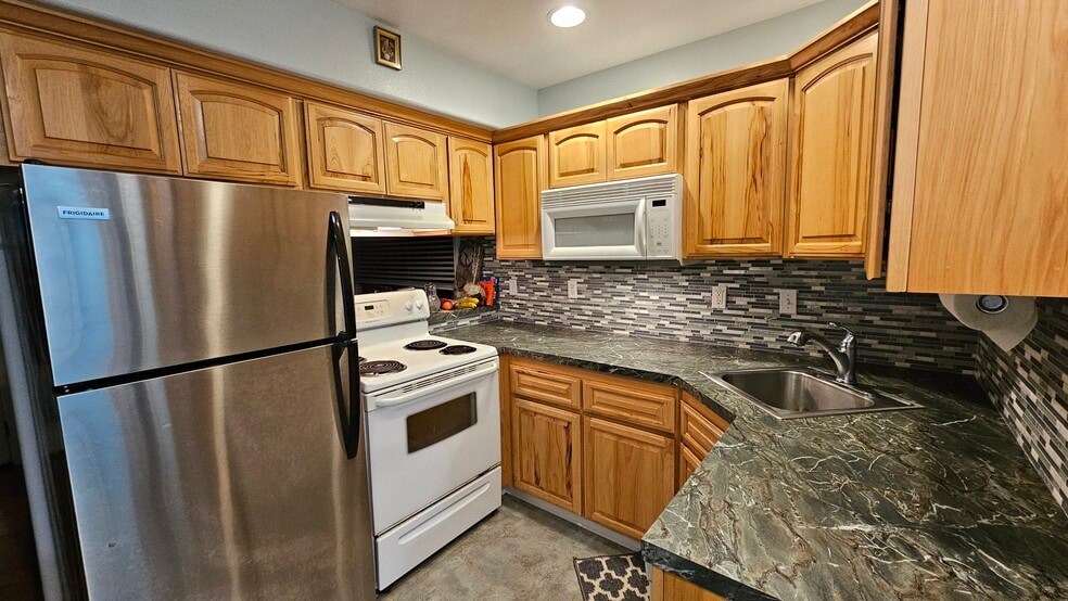 Kitchen - 1742 NE 14th St