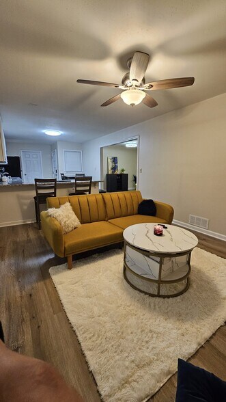 Family Den - 6702 Songwood Dr