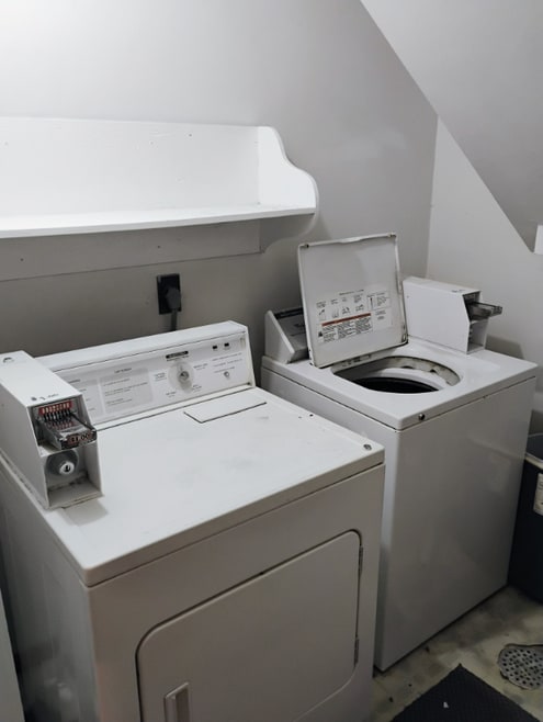 Building Photo - 4766 Wolverton Ln