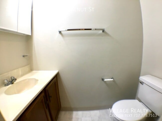 Building Photo - 410 Tanglewood Ln