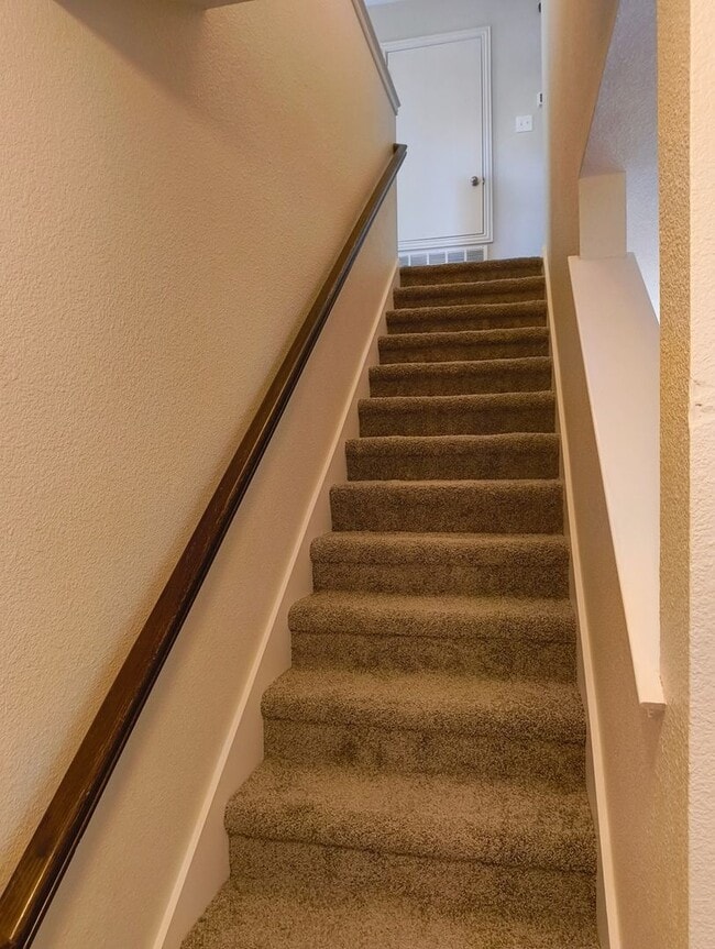 Building Photo - 1540 Chama Dr