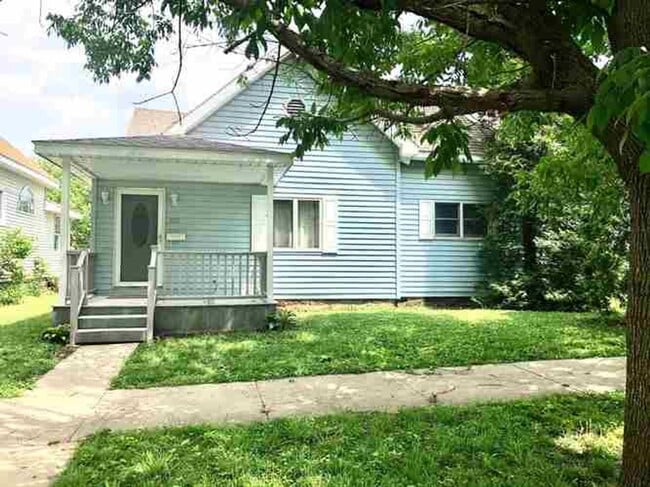 Building Photo - Fantastic single family home!