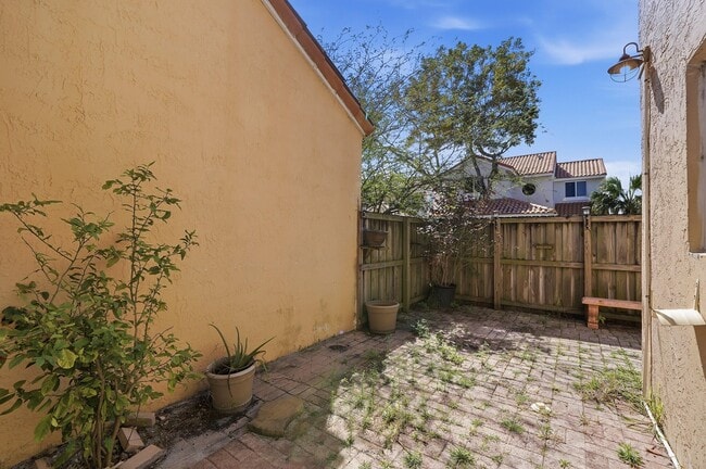 Building Photo - 3790 Piedmont St