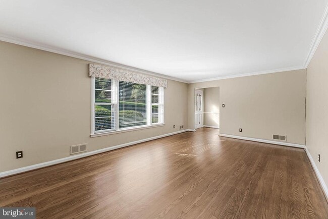 Building Photo - 3867 Chesterbrook Rd