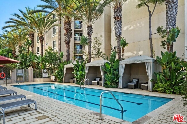 Building Photo - 10800 Wilshire Blvd