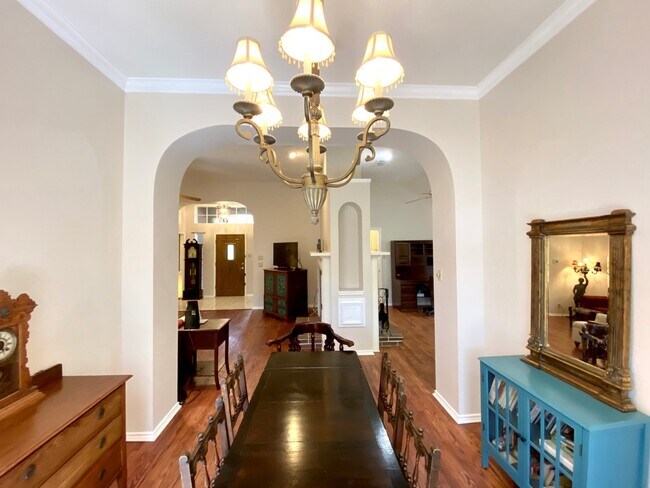 Building Photo - 13706 Morningbluff Dr