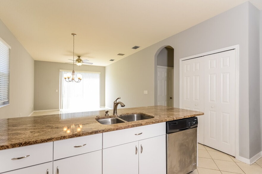 Building Photo - 5426 Passing Pine Ln