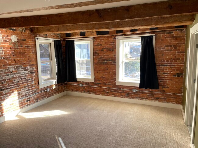 Bedroom - 67 Bow St