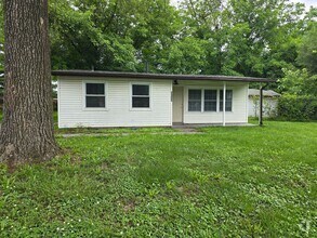 Building Photo - Super Nice 3BD/1BA Home section 8 Welcomed
