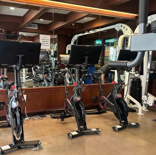 Gym - 600 NE 36th St