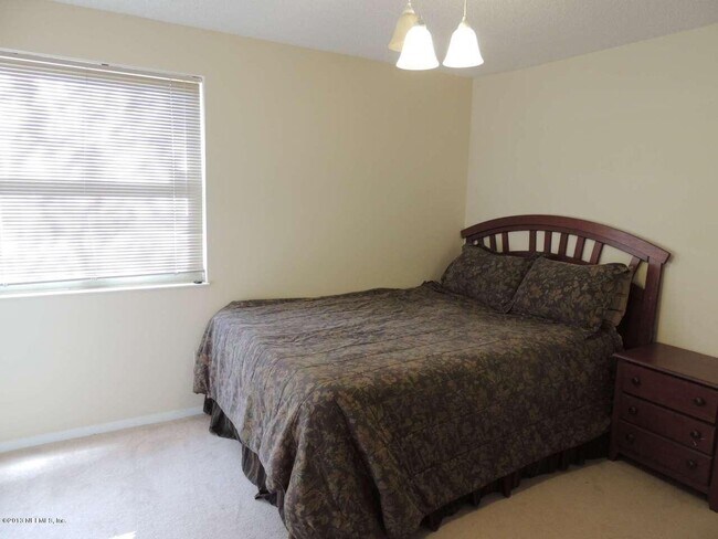 Building Photo - 8055 Creedmoor Dr