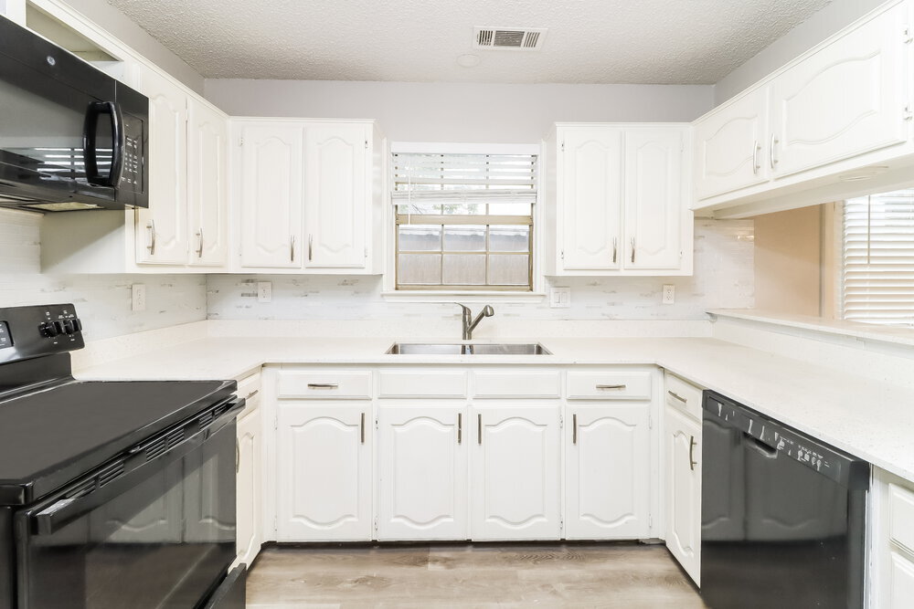 Building Photo - 815 Cornfield Dr