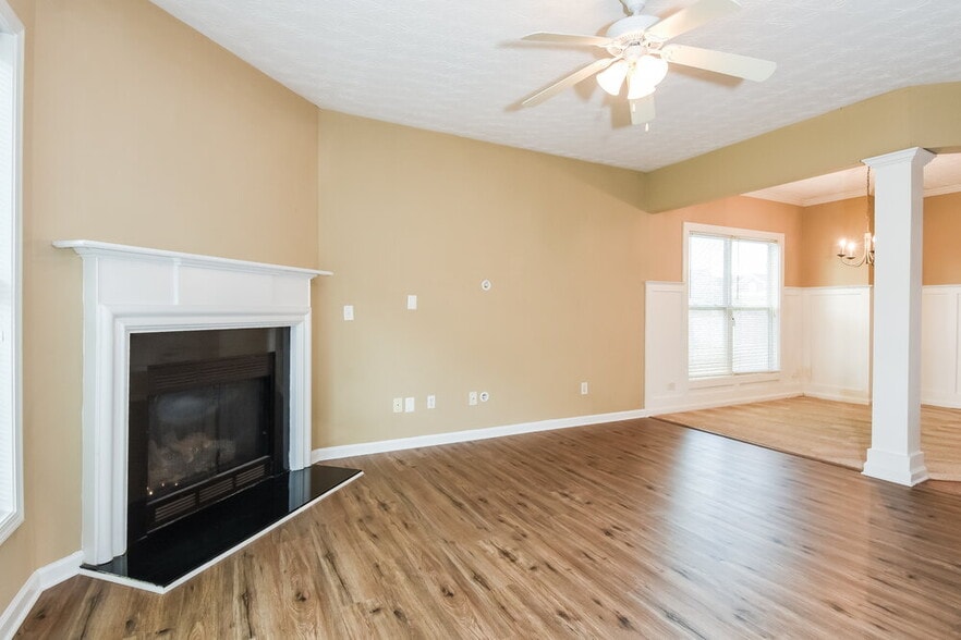 Building Photo - 206 Winterbury Dr