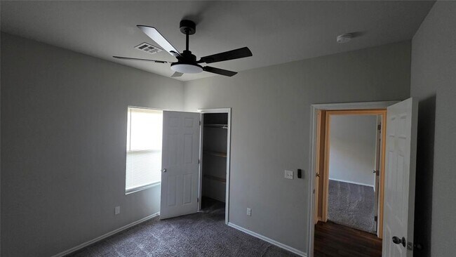 Building Photo - 10012 Wimbledon Ct