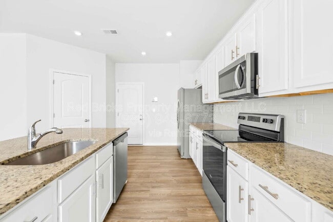 Building Photo - 2128 Blue Sky Mdws Dr