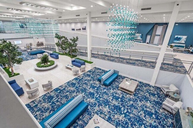 Building Photo - 7192 Huntington Ln