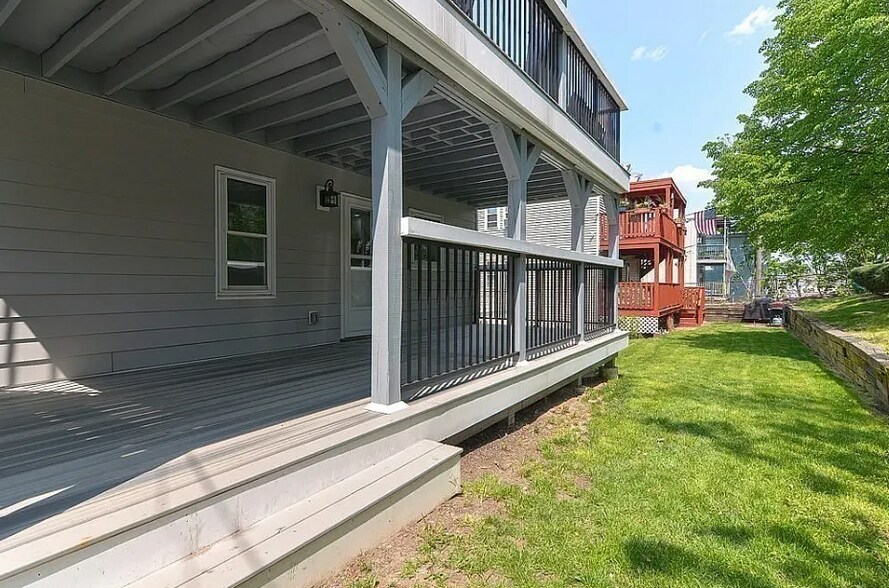 Building Photo - 237 Trenton St