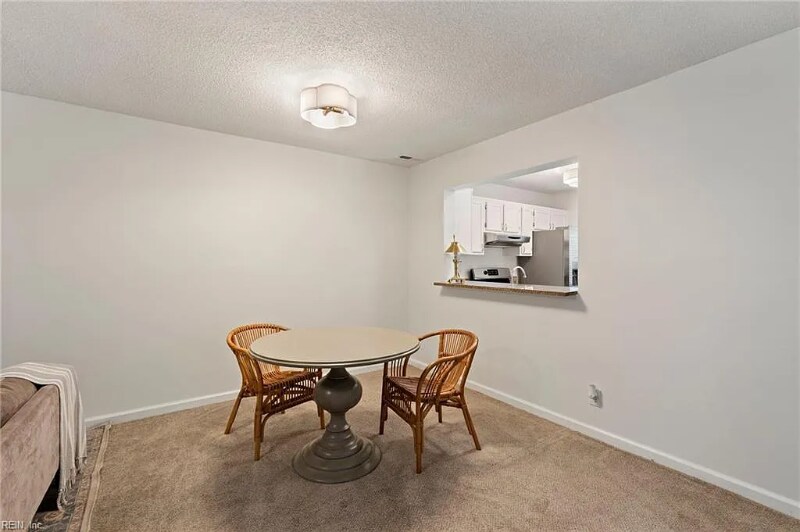 Building Photo - 732 Hecate Dr