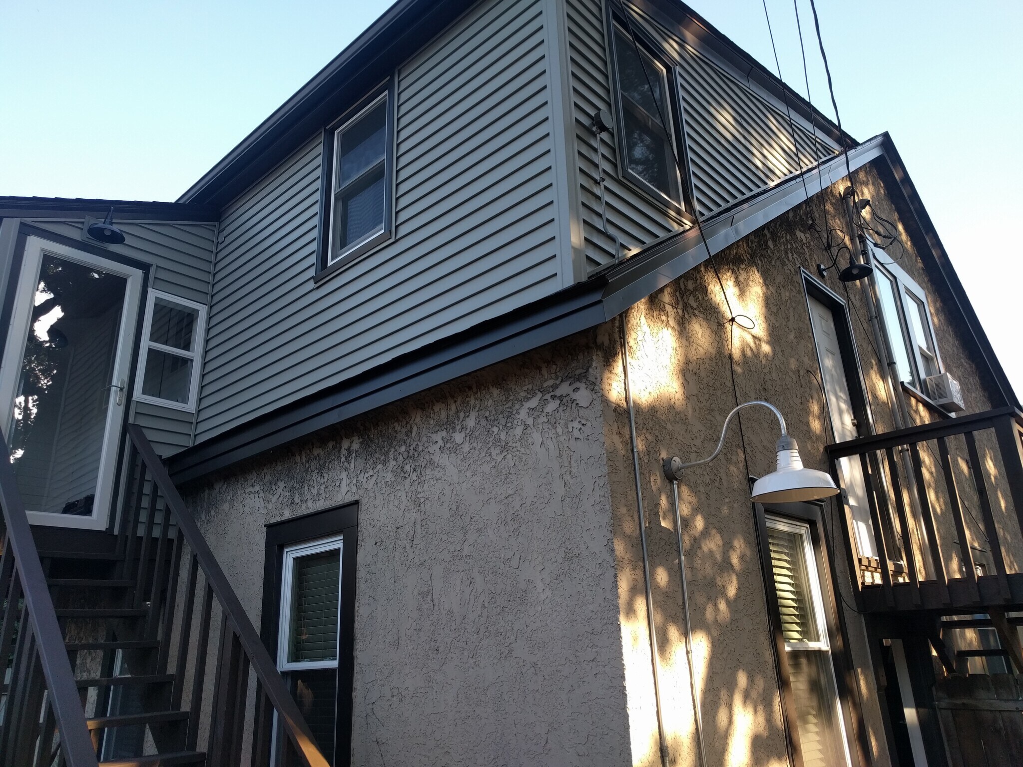 Building Photo - 1315 29th Ave NE