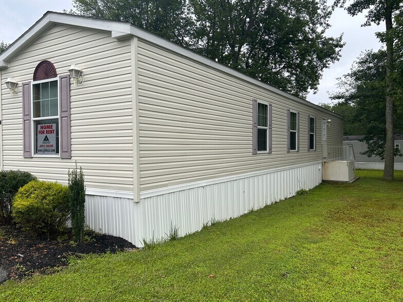 Building Photo - 4 Deer Run Pky