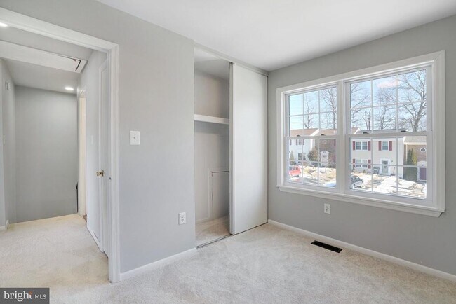 Building Photo - 12346 Woodlawn Ct