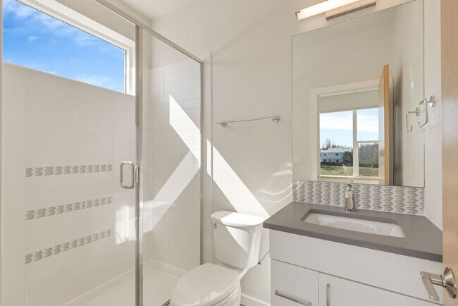 Building Photo - Modern 2BR Lafayette Home | Finished Basement, Garage & Quartz Kitchen