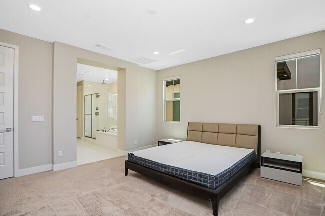 Building Photo - Elegant and Modern Living in Adagio in Cad...