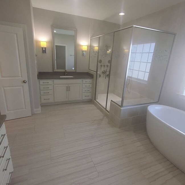 Building Photo - Beautiful 5 bed 4.5 bath in Holly Springs!