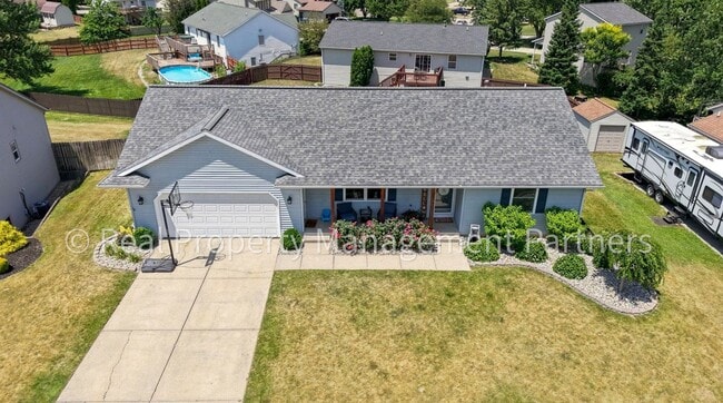Building Photo - Updated 3-Bed Home with 2-Car Garage and Fenced in Yard on .23+ Acres, Near GVSU